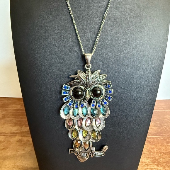 unbranded Jewelry - Colorful Owl Pendant Necklace